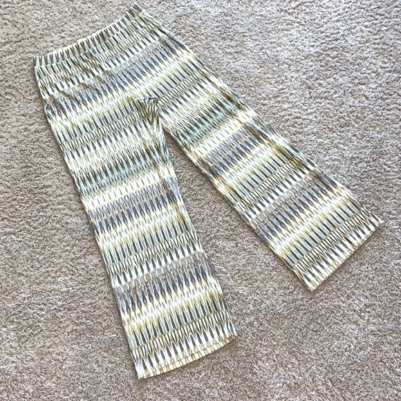 Chico’s Travelers Classic Ikat Fluid Pants ~ Ecru/Yellow/Grey - Picture 2 of 7